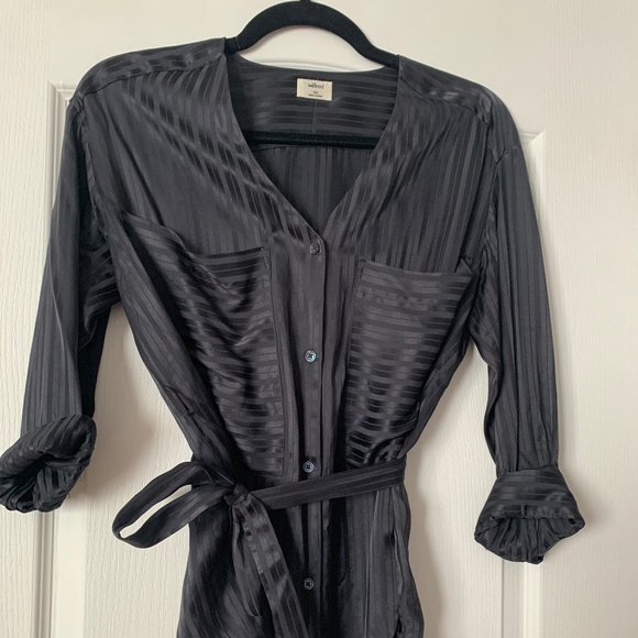 Aritzia Wilfred silk Zelie shirt - Picture 1 of 5